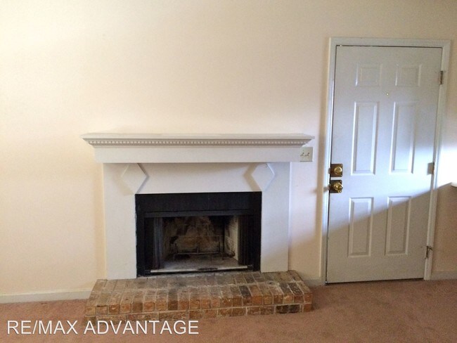 Building Photo - 5870 Sheldon Ct