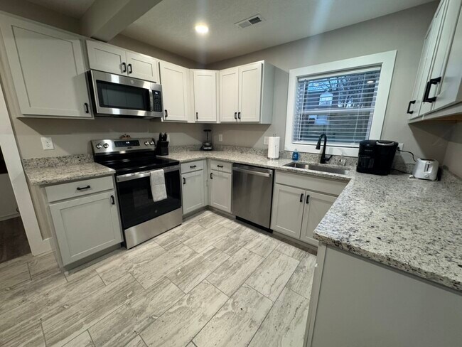Foto del edificio - 4610 Meadow Ct