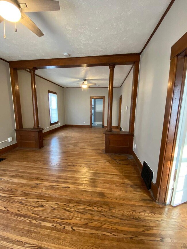 Building Photo - 2224 S 13th St