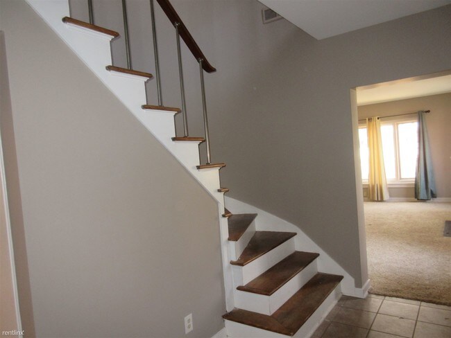 Foto del edificio - 5 br, 2 bath House - 310 Aurora St SE