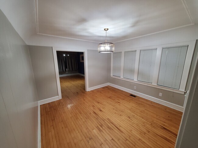 Diningroom1 - 2555 S 68th St