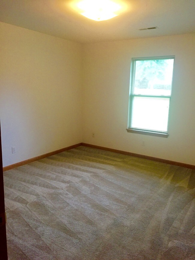 126 Cottonwood Loop Unit , Madisonville, KY 42431 Apartment for Rent in Madisonville, KY