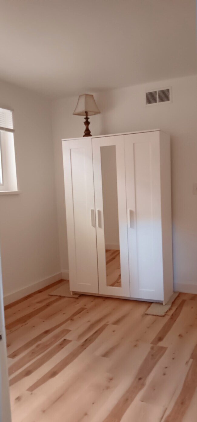 Apt 1 - 1017 Hollins St