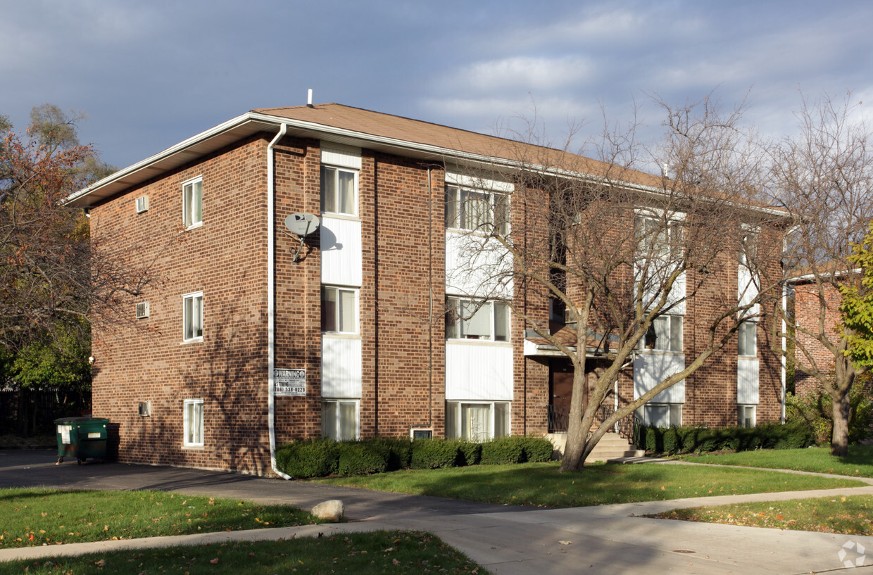 Primary Photo - 1150 Surrey Dr