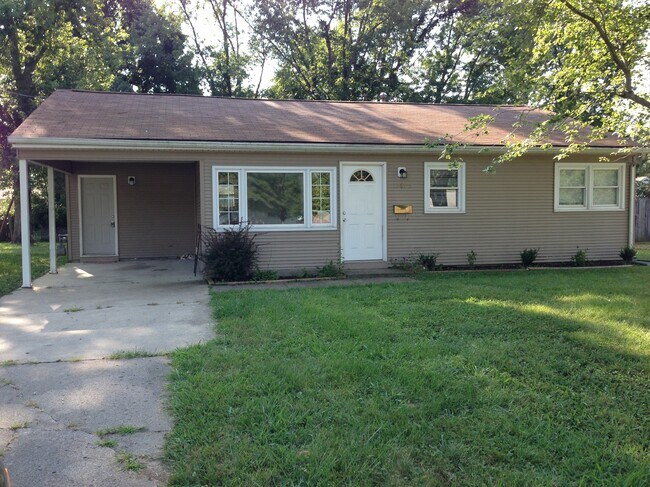 Foto del edificio - 13605 Greystone Ave