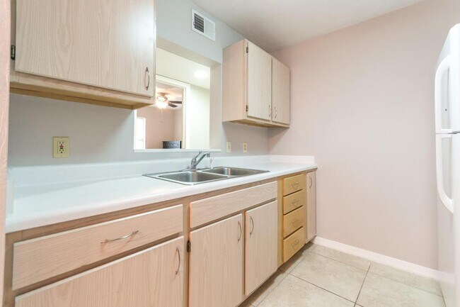 Foto del edificio - 2360 SW Archer Rd