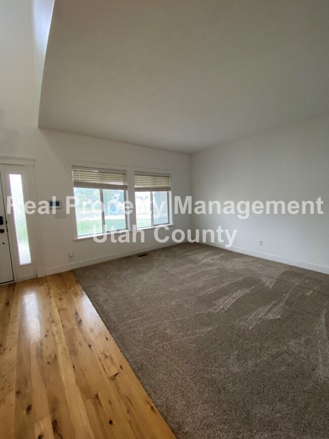 Foto del edificio - Beautiful 4 Bedroom home in Lehi