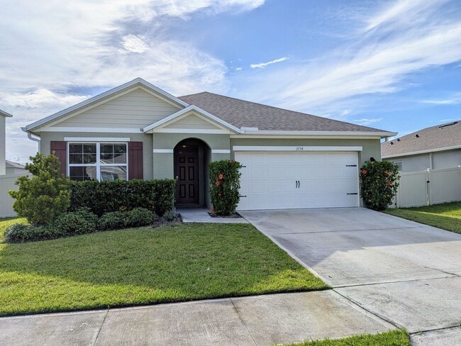 3/2 House with Garage in Riverbend, Sanford - 3/2 House with Garage in Riverbend, Sanford