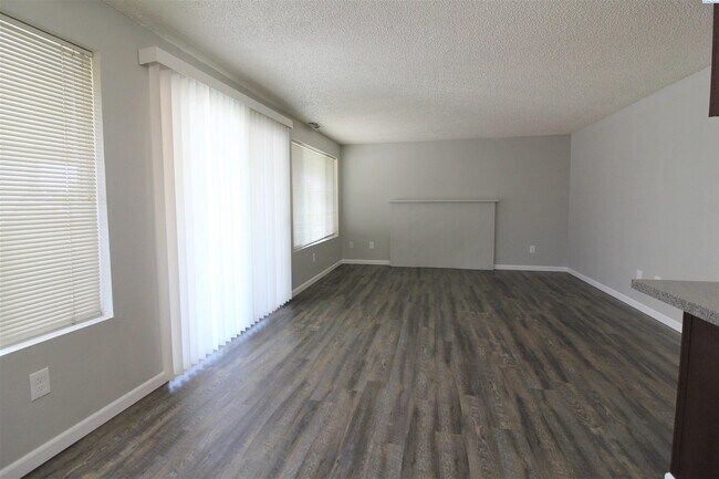 Foto del edificio - 2 Bed/1 Bath Central Kennewick Apartment