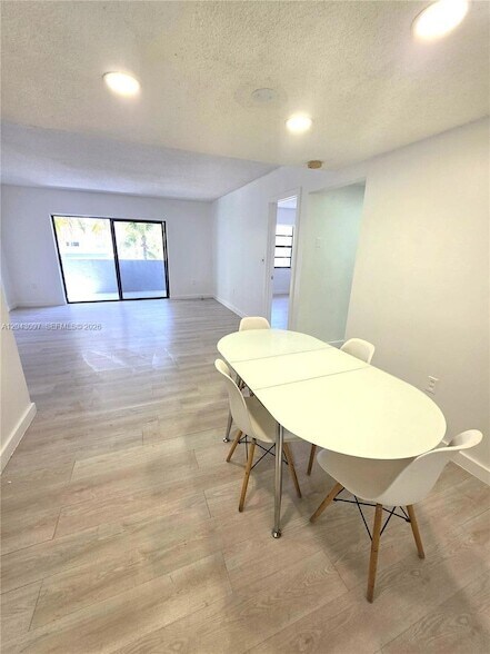 Foto del edificio - 3582 NE 171 St