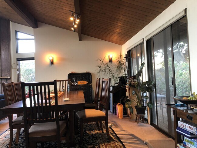 Foto del edificio - 16 Hillcrest Rd