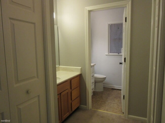 Building Photo - 4 br, 2.5 bath House - 980 Liberty Oaks Court