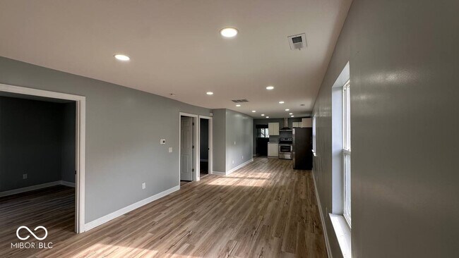 Foto del edificio - 1107 E Mulberry St