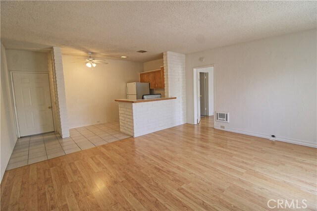 Building Photo - 567 Desert Way