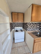 Building Photo - 1032 S Nova Rd