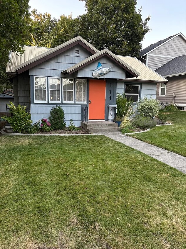 Foto principal - 111 E Foster Ave
