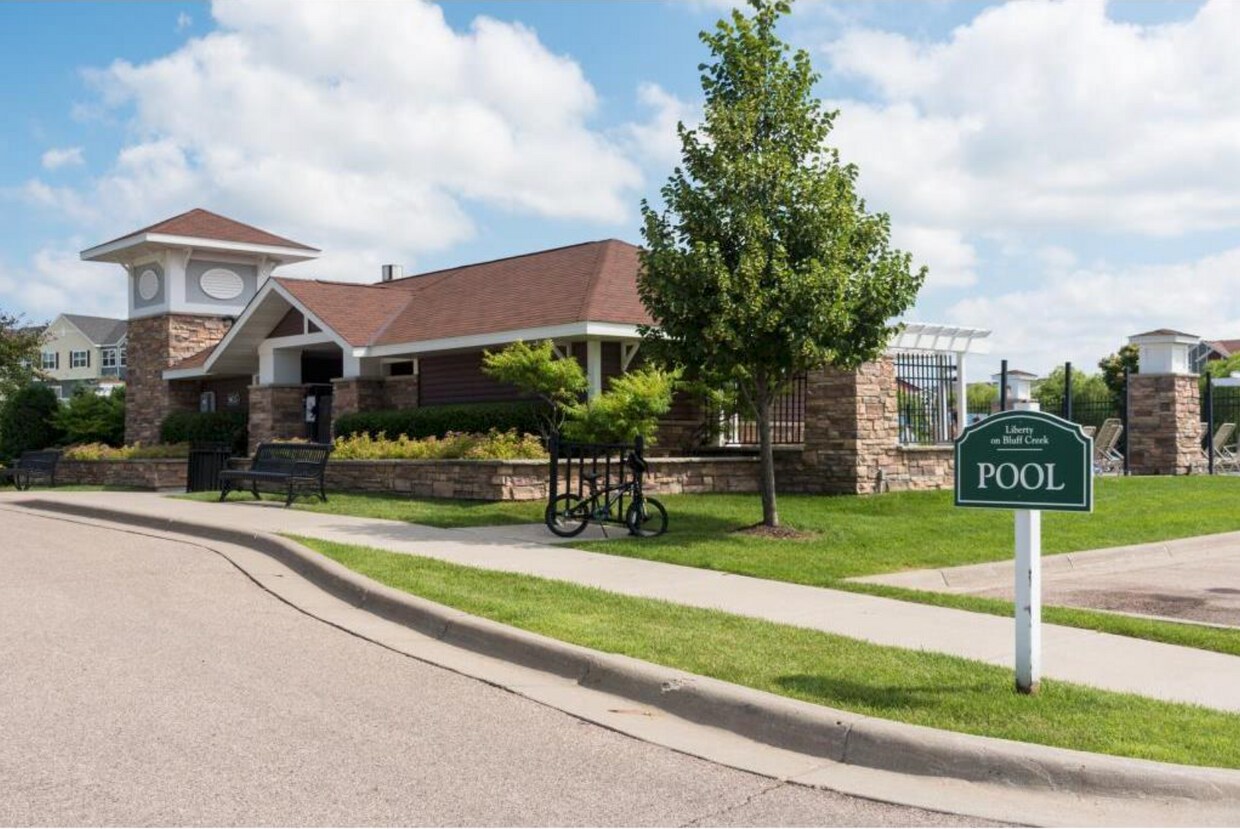 9500 Washington Blvd, Chanhassen, MN 55317 Townhome Rentals in