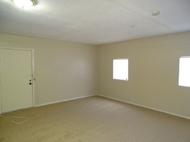 Foto del edificio - 5706 Lake Cove St