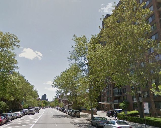 Foto del edificio - 2186 5th Ave