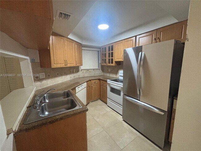 Foto del edificio - 8305 SW 152nd Ave