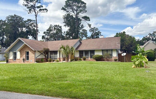 Foto del edificio - Pool Home in Desired SE Ocala