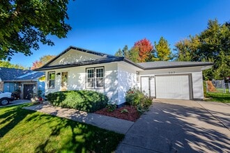 Building Photo - 507 4th St NW Building Photo - 507 4th St NW