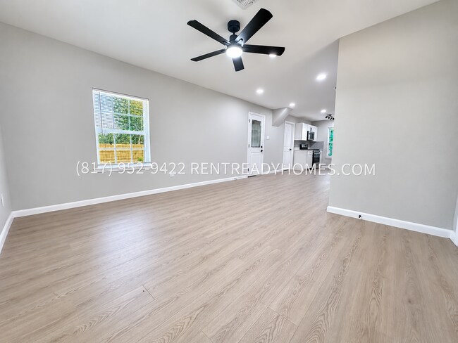 Foto del edificio - 6431 Myrtle St
