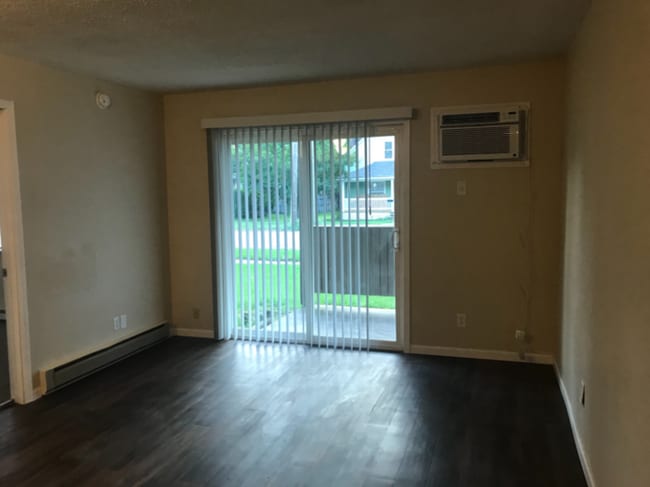 Building Photo - 1 bedroom MAIN floor apartment, Niles