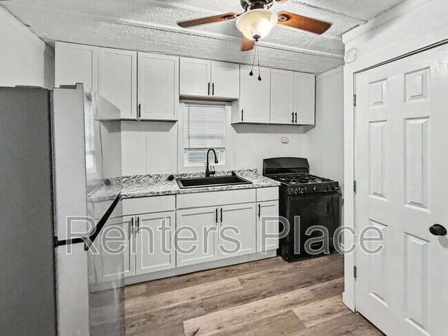 Foto del edificio - 908 W 6th St