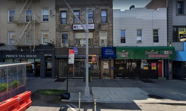 Building Photo - 3149 Steinway St