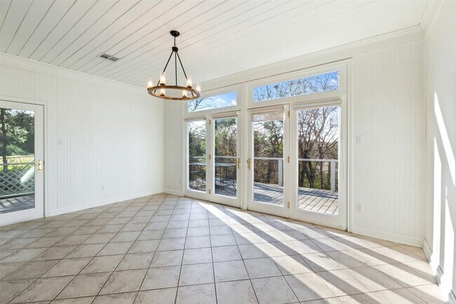 Foto del edificio - 506 Centex Sportsman Rd