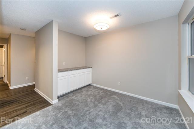 Building Photo - 2501 Kilborne Dr