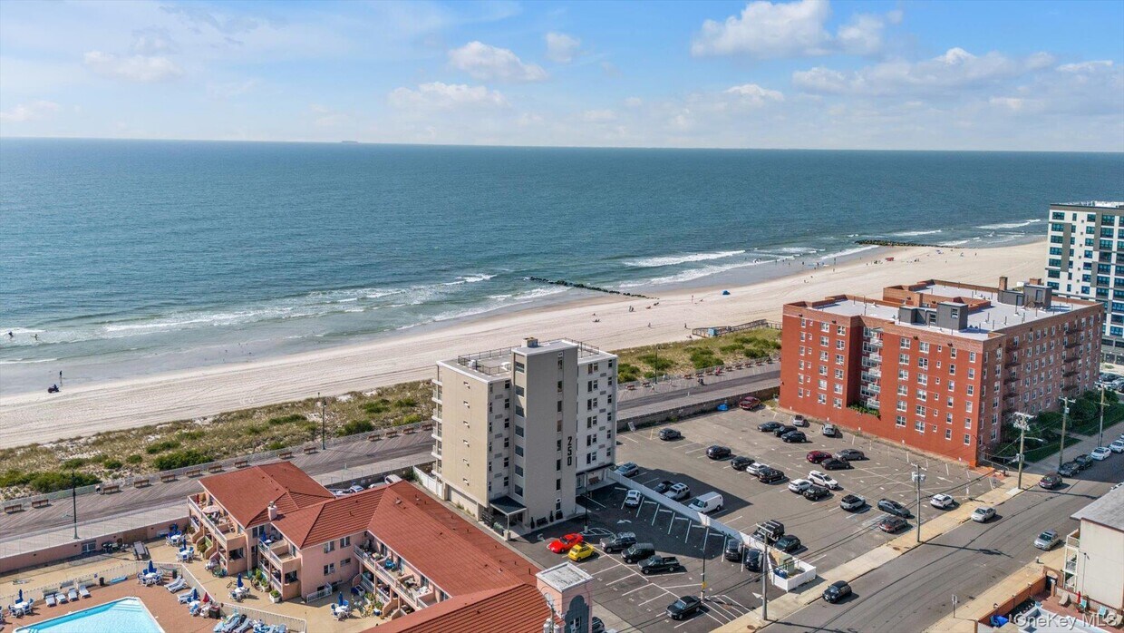 Foto del edificio - 250 Shore Rd
