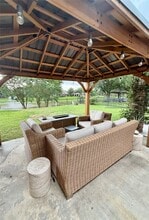 Building Photo - 16927 Locust Springs Dr