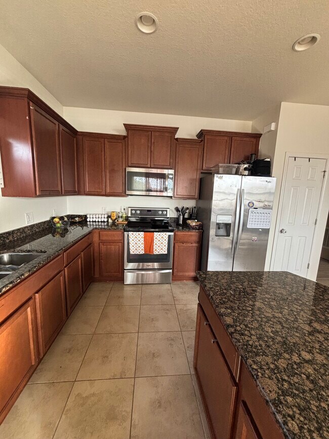 Building Photo - 687 Petal Mist Ln