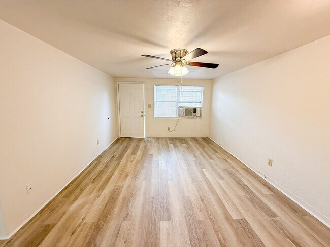 Foto del edificio - 908 SW 6th Ave