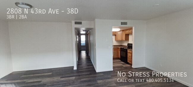Building Photo - 3 Bedroom Condo off 43rd Ave and Thomas!