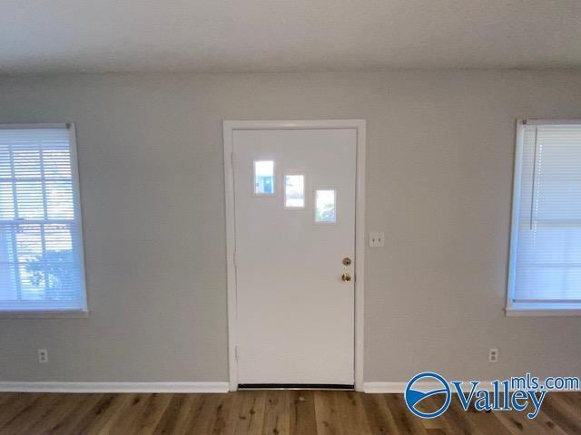 Foto del edificio - 706 Larry Dr