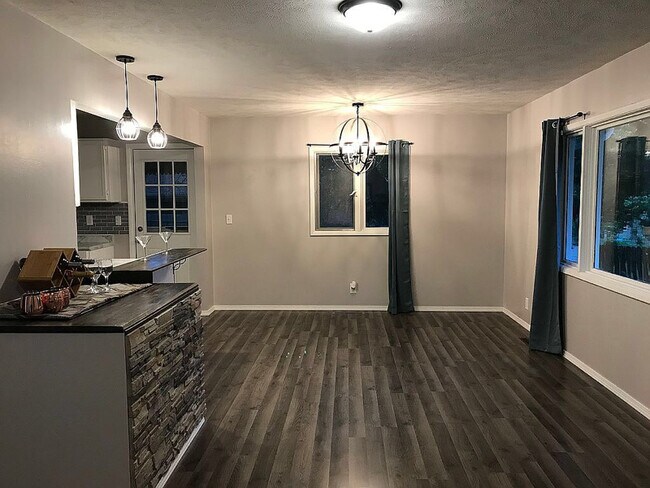 Foto del edificio - 740 N 73rd St