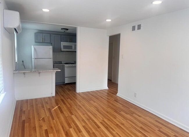 Photo - 2301 Haverford Rd Apartment