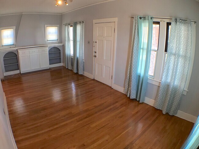 Foto del edificio - Central El Paso 2 bed REFRIG A/C with Moun...