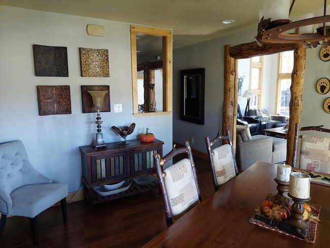 Building Photo - Furnished luxury home in the Keys