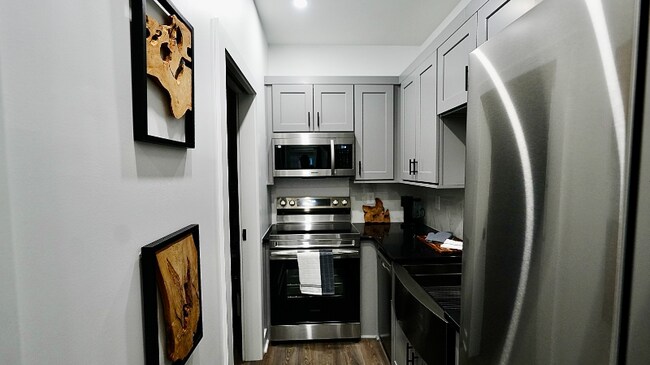 Building Photo - 6305 Shannon Pkwy