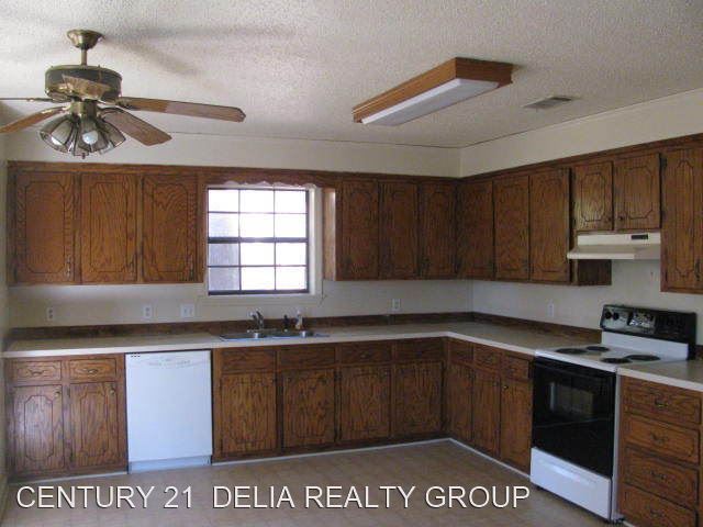 Building Photo - 3 br, 2 bath House - 813 Royal Oaks