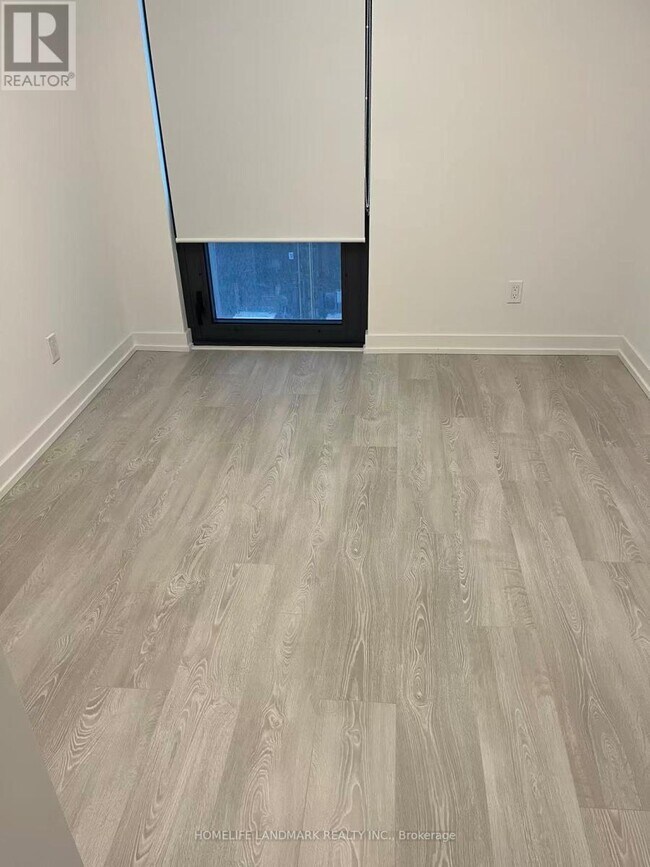 Photo du bâtiment - 35 Parliament St