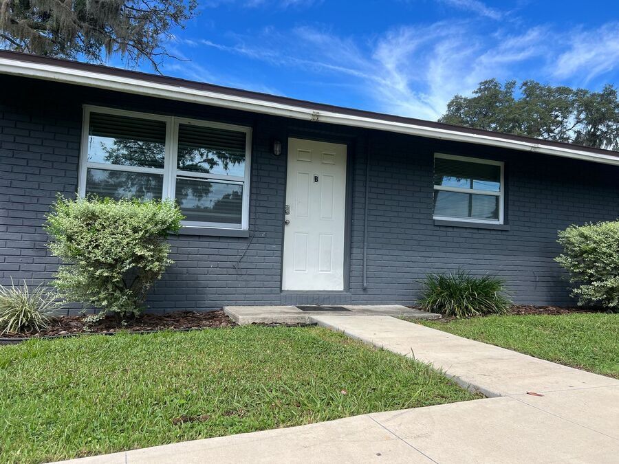Foto principal - 9317 Goldenrod Rd