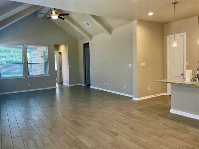 Building Photo - 7923 Lookout Hill Dr