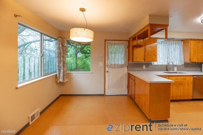Building Photo - 3 br, 2 bath House - 7749 9th Avenue North...
