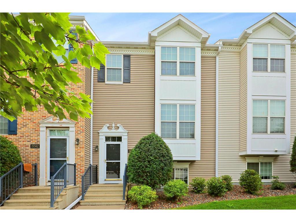 Foto principal - 15564 Lilac Dr