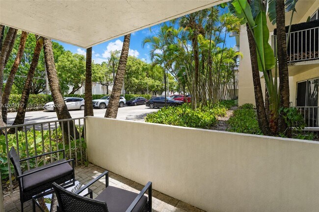Foto del edificio - 8950 SW 69th Ct